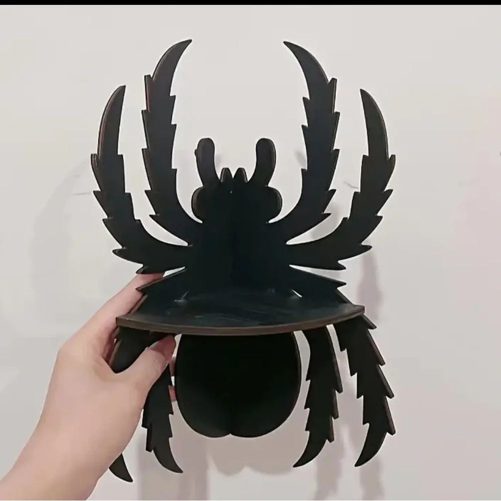 NWT Spider Shaped Festive Corner Wooden Trinket Shelf